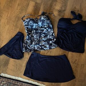 Tommy Bahama Navy and White Floral Swim Set